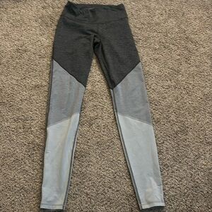 Grey color block leggings